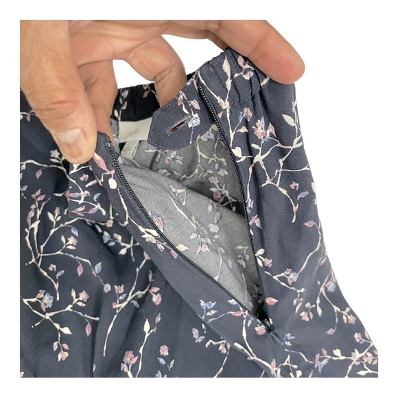 J.Jill Printed Skirt A-Line Purple
Floral Midi Skirt Size
Medium - Picture 7 of 12